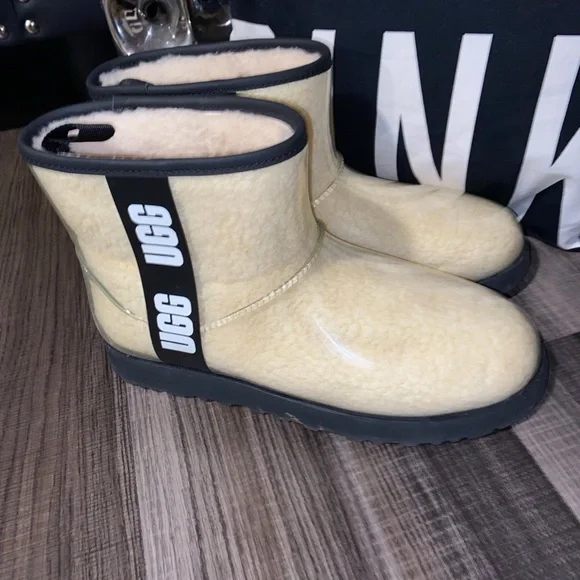 Ugg boots - Picture 9 of 12